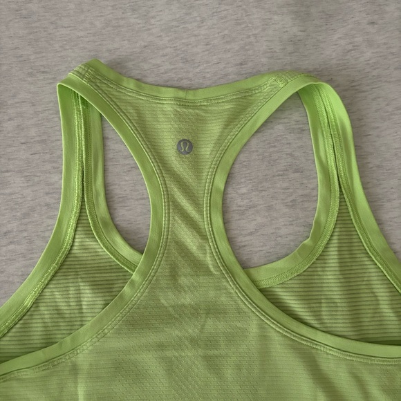 Lululemon Swiftly Tech Racerback 2.0 - Picture 4 of 4